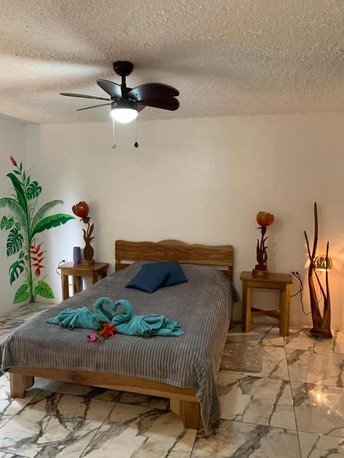Casa Mambo Bed & Breakfast Cahuita Eksteriør bilde