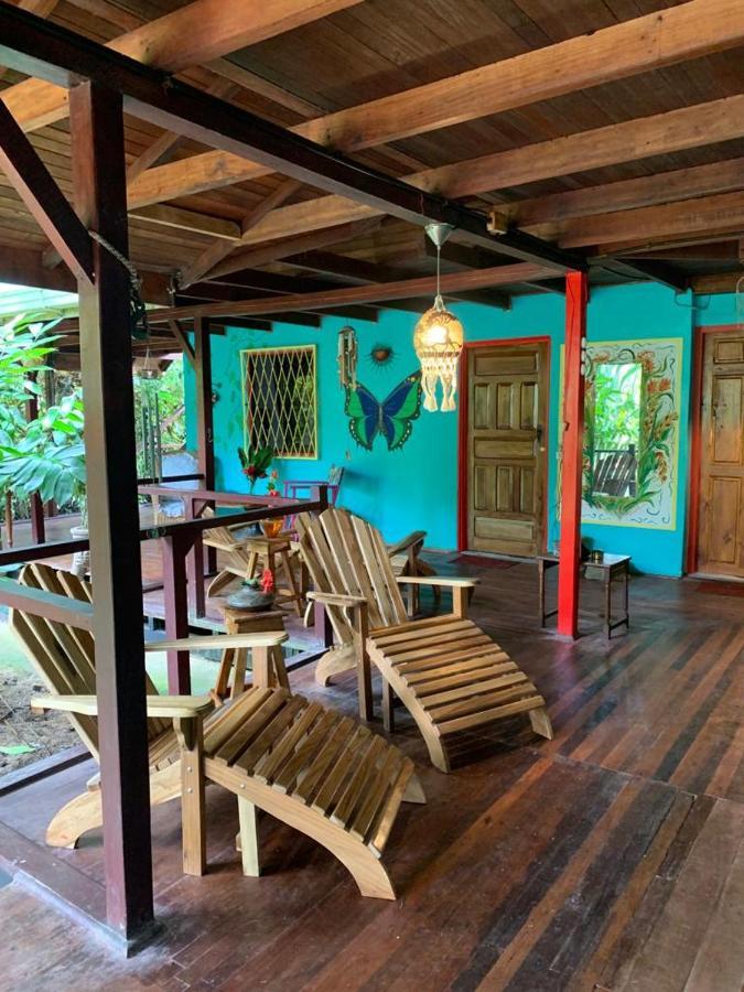 Casa Mambo Bed & Breakfast Cahuita Eksteriør bilde