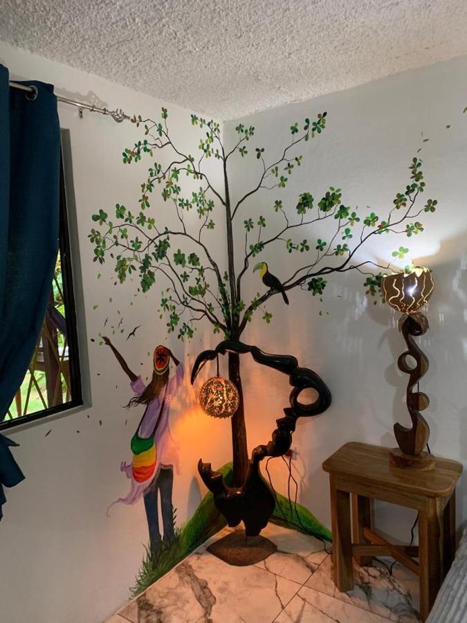 Casa Mambo Bed & Breakfast Cahuita Eksteriør bilde